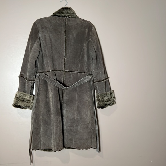 Suede trench with faux fur lining - Picture 3 of 3